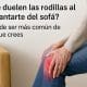 Persona con dolor en la rodilla al levantarse de un sofá, con la zona dolorida resaltada en rojo, en un entorno doméstico.